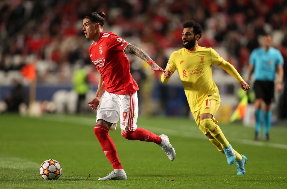 Bom tan cua Liverpool co hieu suat ghi ban troi hon Benzema anh 2