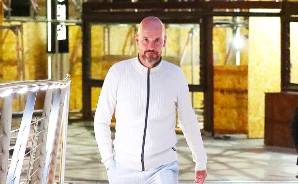 Gu thoi trang gay chu y cua HLV Ten Hag anh 5