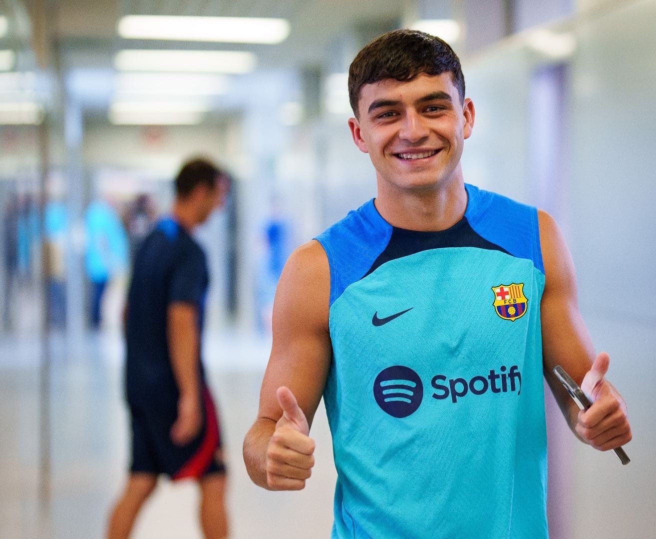 Dien mao thay doi cua Pedri anh 2