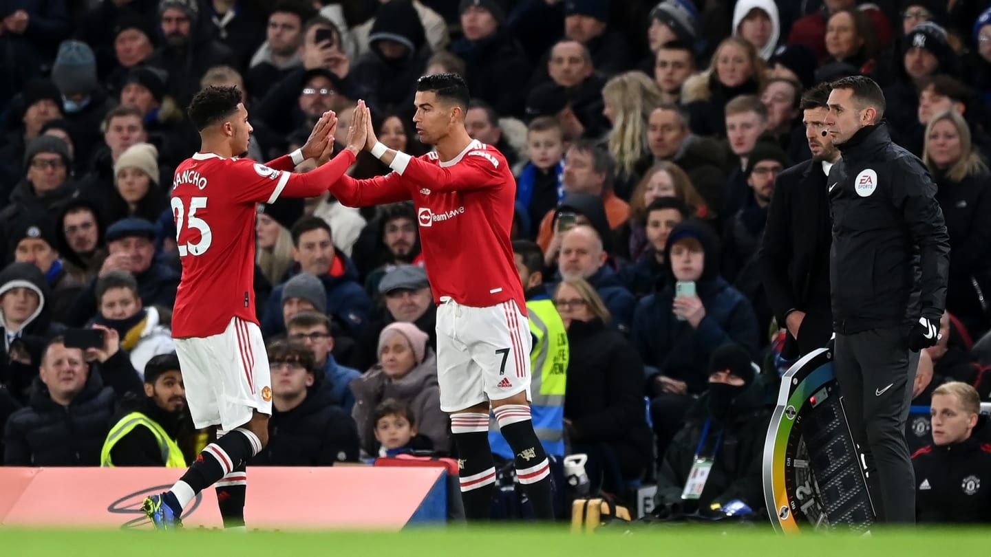 Ao so 7 cua Ronaldo o MU co the doi chu anh 1