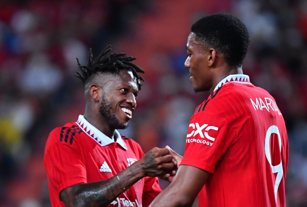 Fred nhan diem 9 trong ngay MU thang Liverpool hinh anh