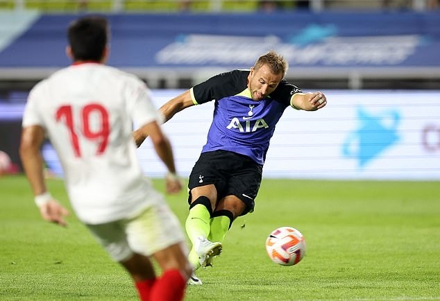 Sieu pham cua Rakitic khien Tottenham bi cam chan anh 2