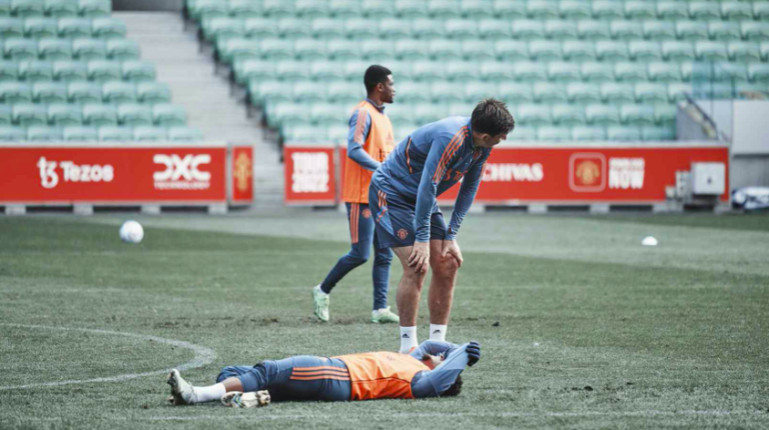 Ten Hag ren ky luat thep cho MU anh 1