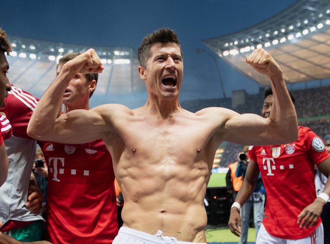 Bi quyet giup Lewandowski co co bap san chac o tuoi 33 hinh anh