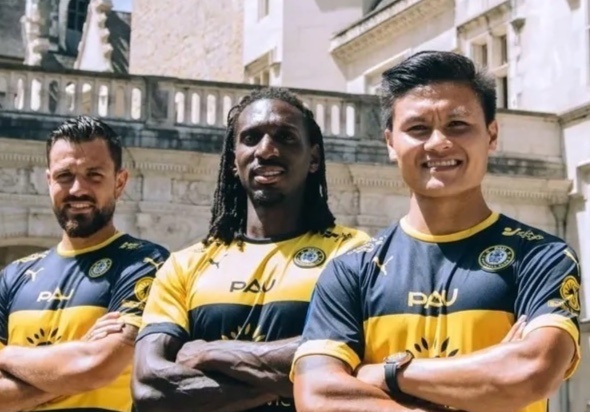 Muc tieu cua Pau FC o Ligue 2 hinh anh