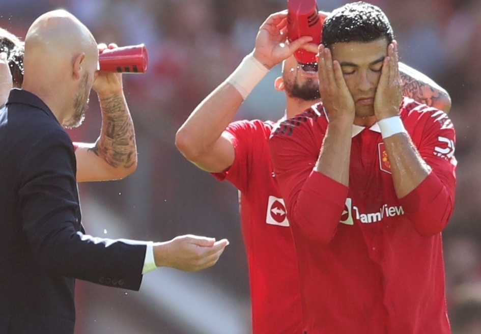 Ronaldo bo ve som khien CDV MU phan no hinh anh