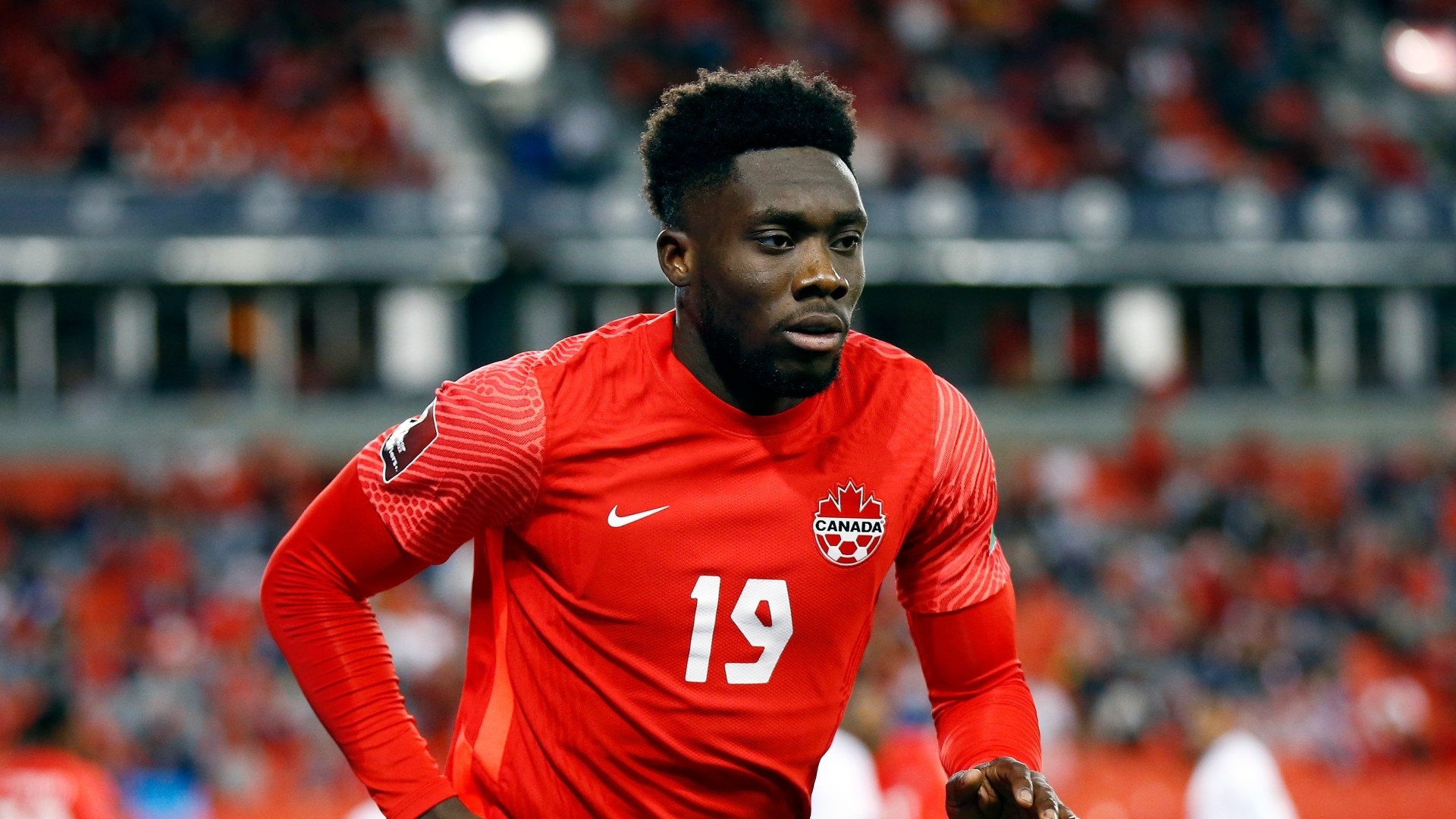 Cu chi cao dep cua Alphonso Davies hinh anh