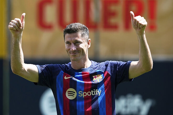 Lewandowski: 'Toi biet cach de choi tot truoc Real' hinh anh