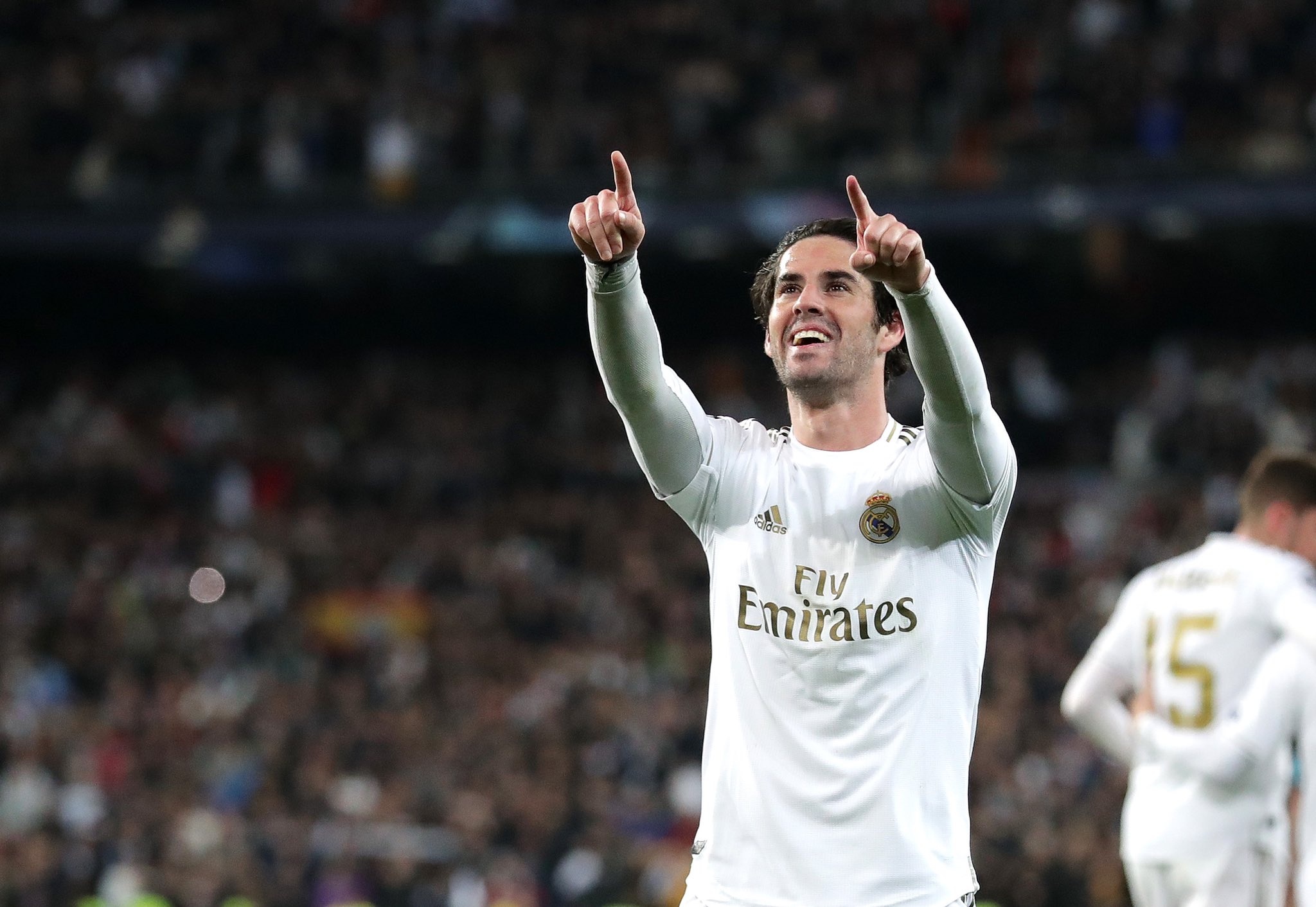 Isco thoat canh that nghiep anh 1