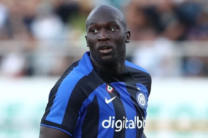 Lukaku: 'Chi mot nam, moi nguoi da quen mat toi la ai' hinh anh