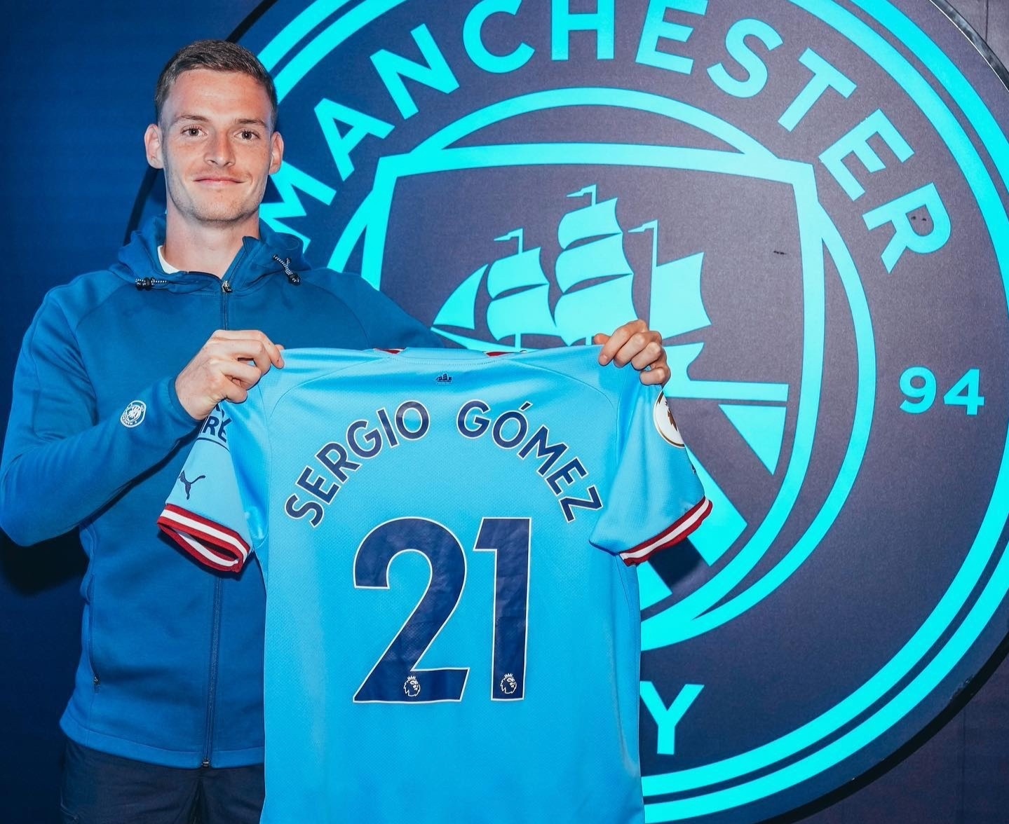 Man City cong bo tan binh thu 4 trong he 2022 hinh anh