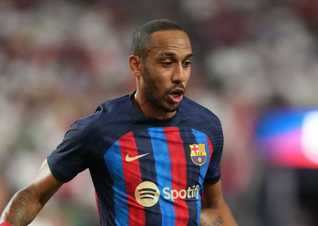 Aubameyang tu choi MU, uu tien Chelsea hinh anh