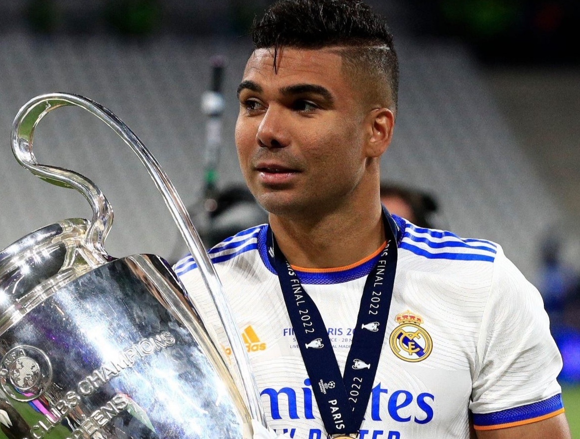 Casemiro bi che khong dang cap hinh anh