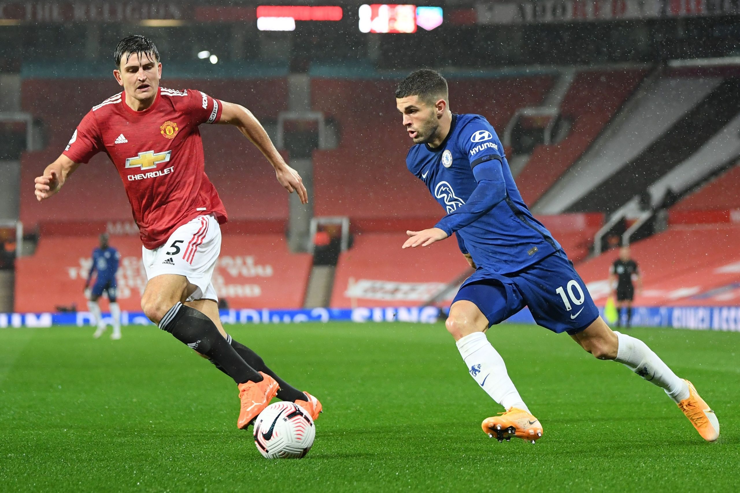 Chelsea doi Pulisic voi Maguire anh 1