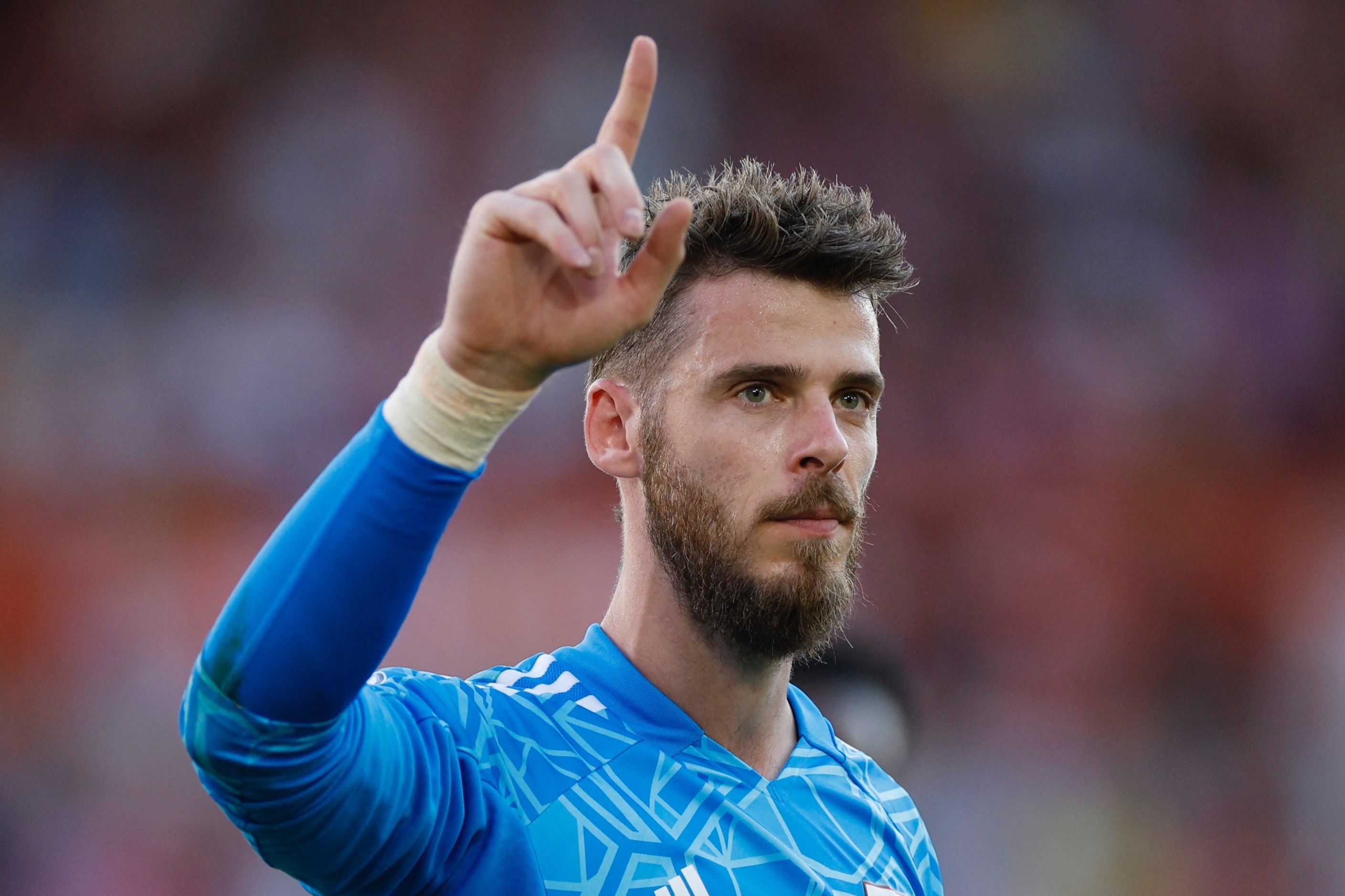 MU gay suc ep len De Gea hinh anh