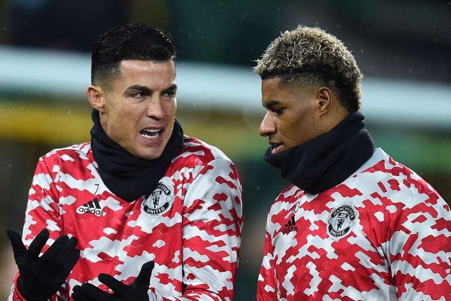 Rooney khuyen MU cho Ronaldo, Rashford du bi hinh anh