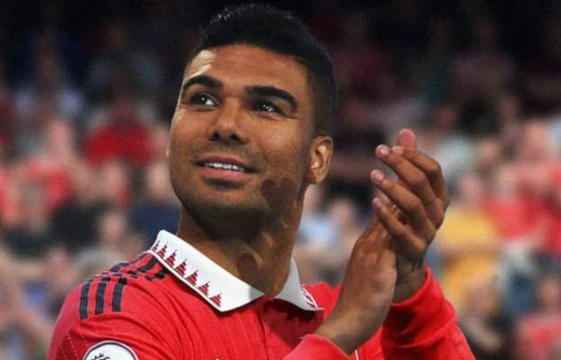 MU cai dieu khoan giam luong Casemiro hinh anh