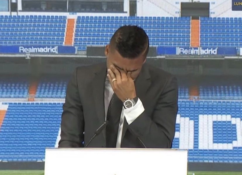 Casemiro bat khoc khi chia tay Real hinh anh