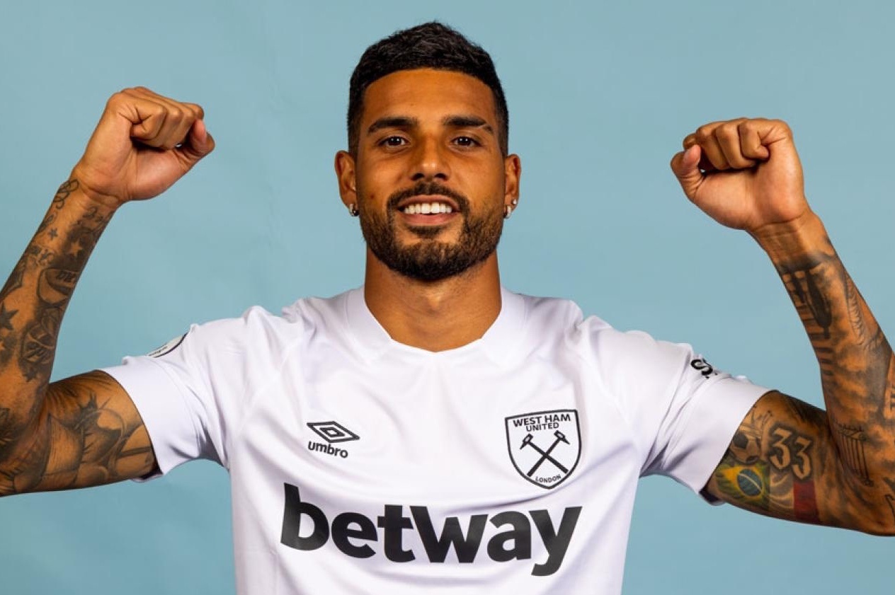 Chelsea chia tay nha vo dich EURO hinh anh