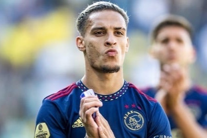 Antony cong khai doi toi MU hinh anh