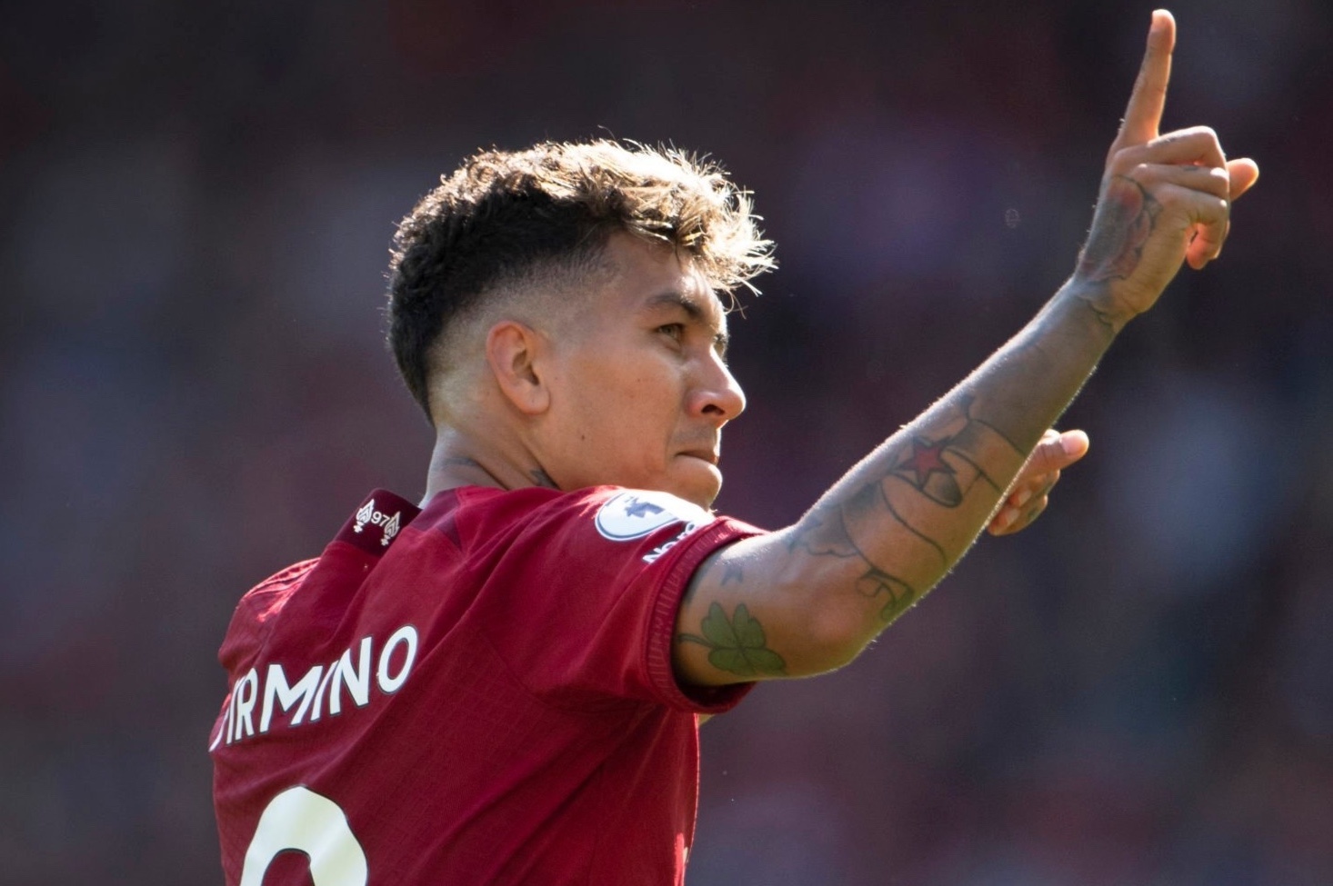 Phong do cao cua Firmino la thach thuc cho Nunez hinh anh