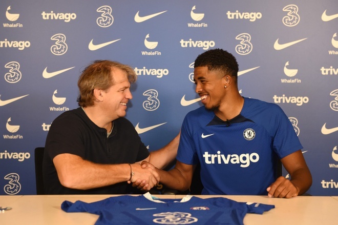 Hau ve dat nhat anh 1