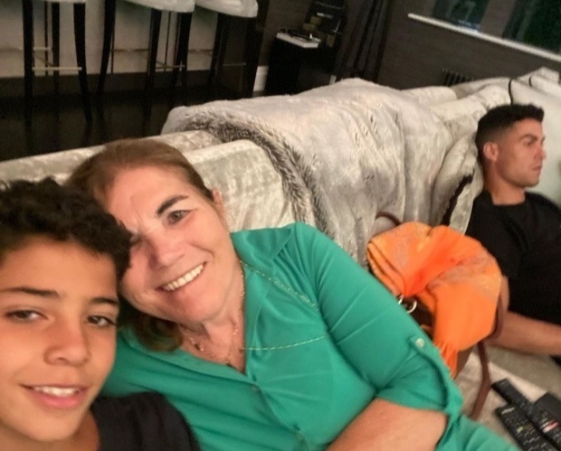 Thai do cua Ronaldo truoc nguy co du bi 4 tran lien tiep hinh anh