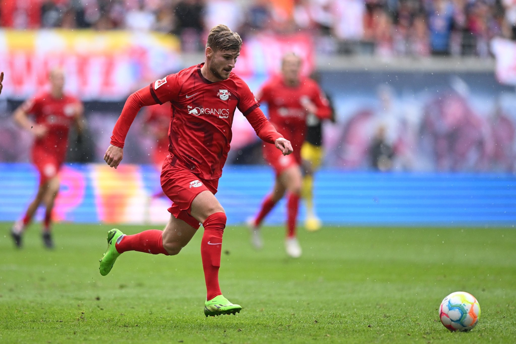 Dortmund thua,  Bayern thang anh 3