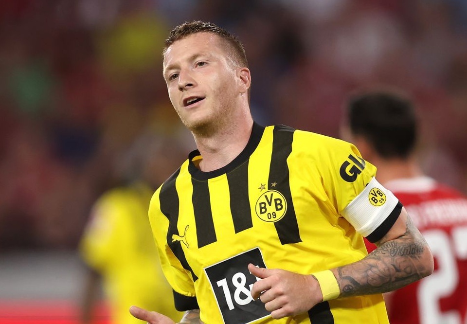 Dortmund sang Viet Nam da giao huu hinh anh