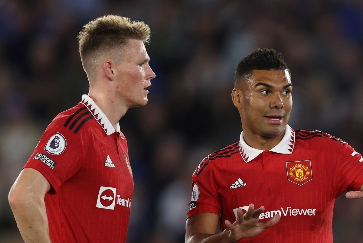 Hoan them 3 tran o Premier League tuan nay hinh anh