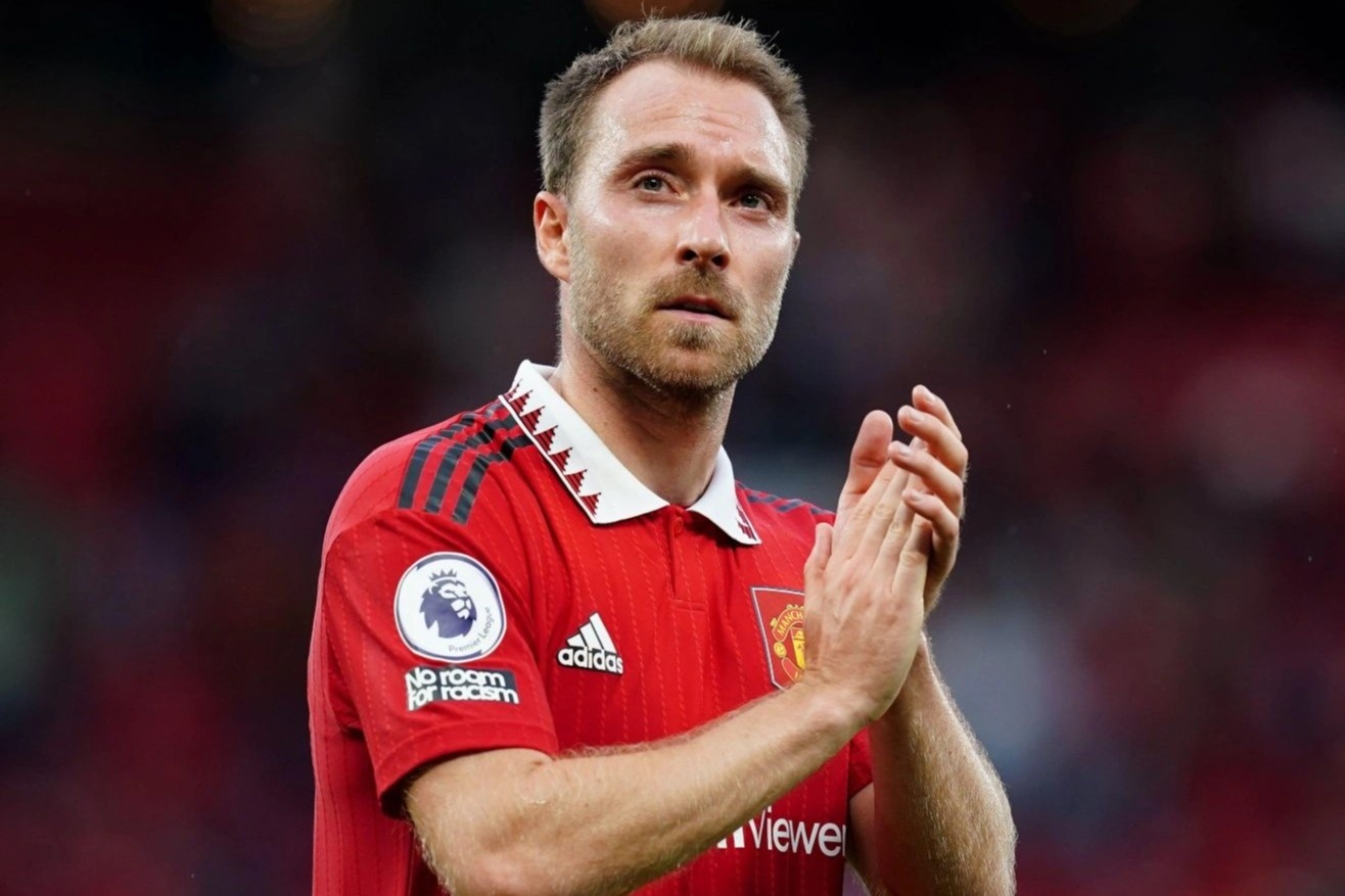 Eriksen giup MU quen nhanh Pogba hinh anh