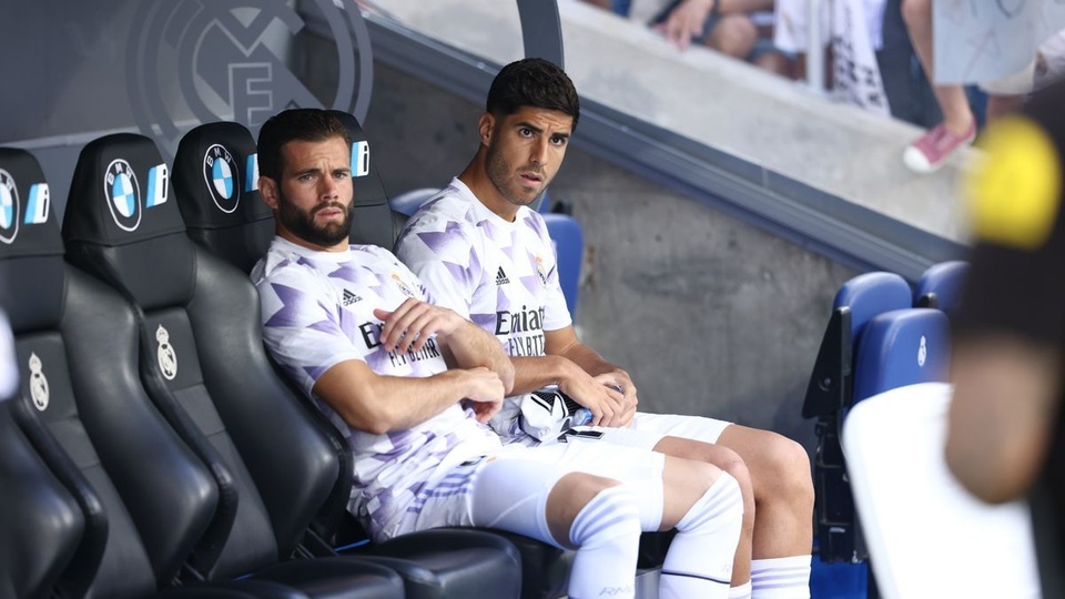 Barca giai cuu Asensio anh 1