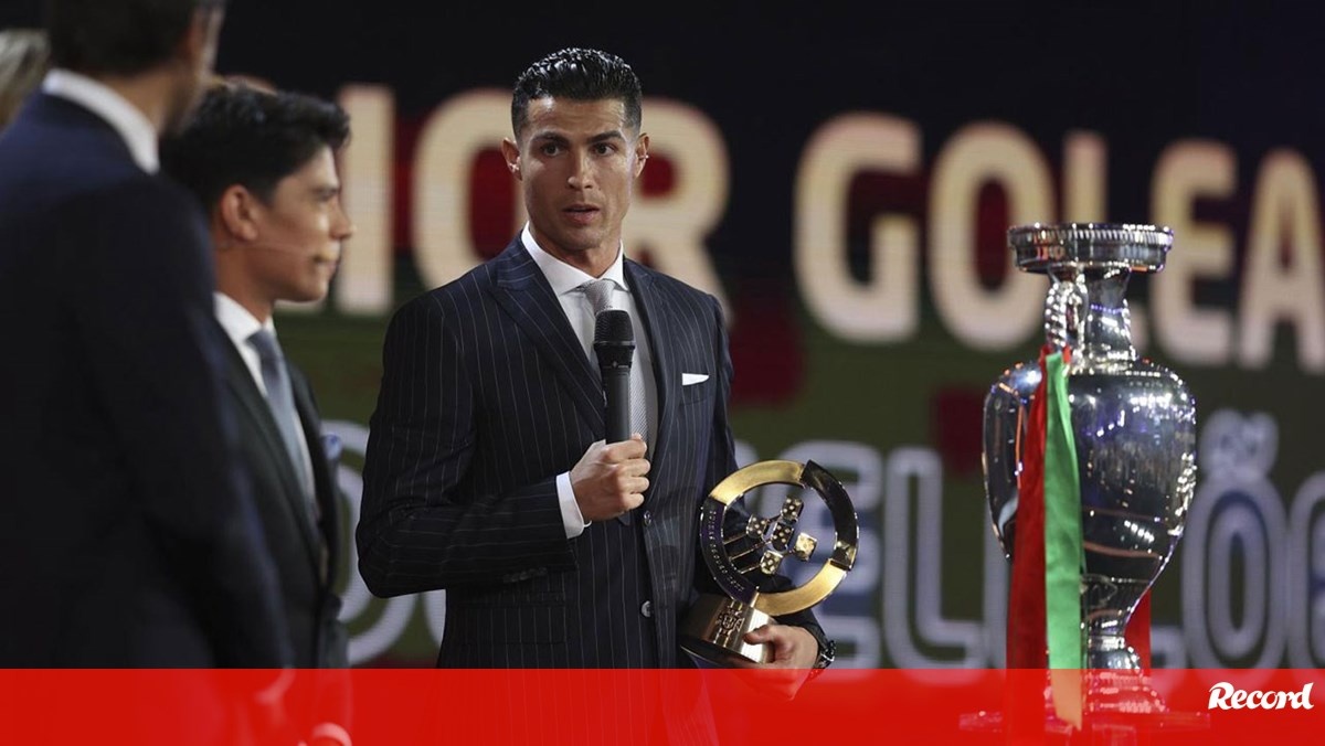 Ronaldo muon du Euro 2024 anh 1