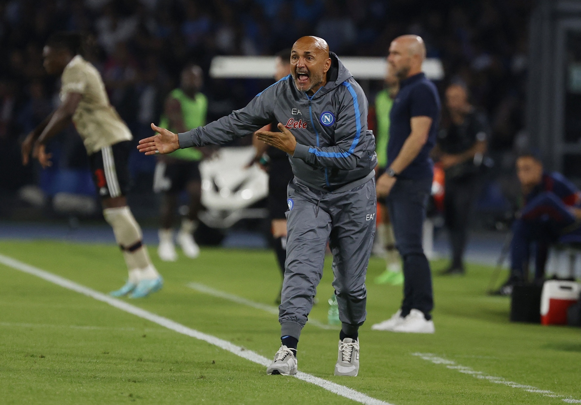 Hien tuong Napoli anh 2