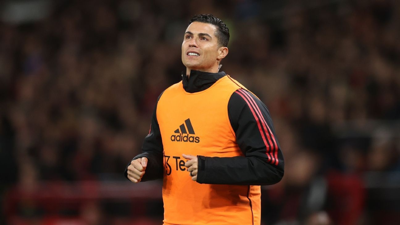 Man United gach ten Ronaldo khoi doi hinh dau Chelsea hinh anh