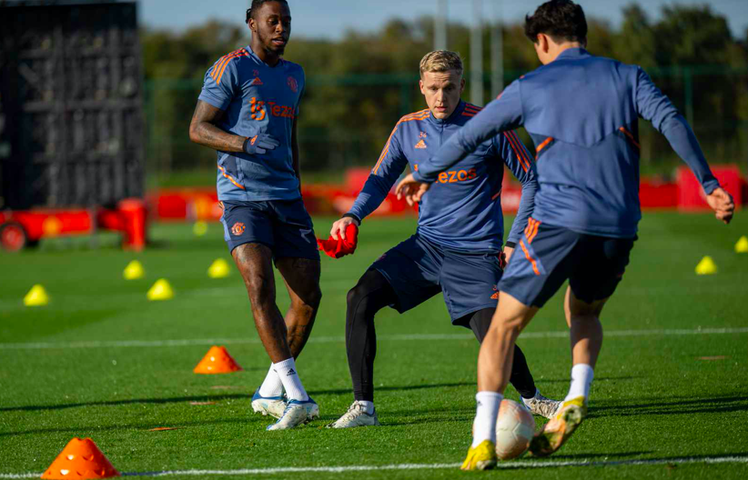 Ronaldo tro lai anh 6