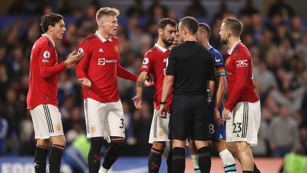 Man Utd tiep tuc bi FA trung phat hinh anh