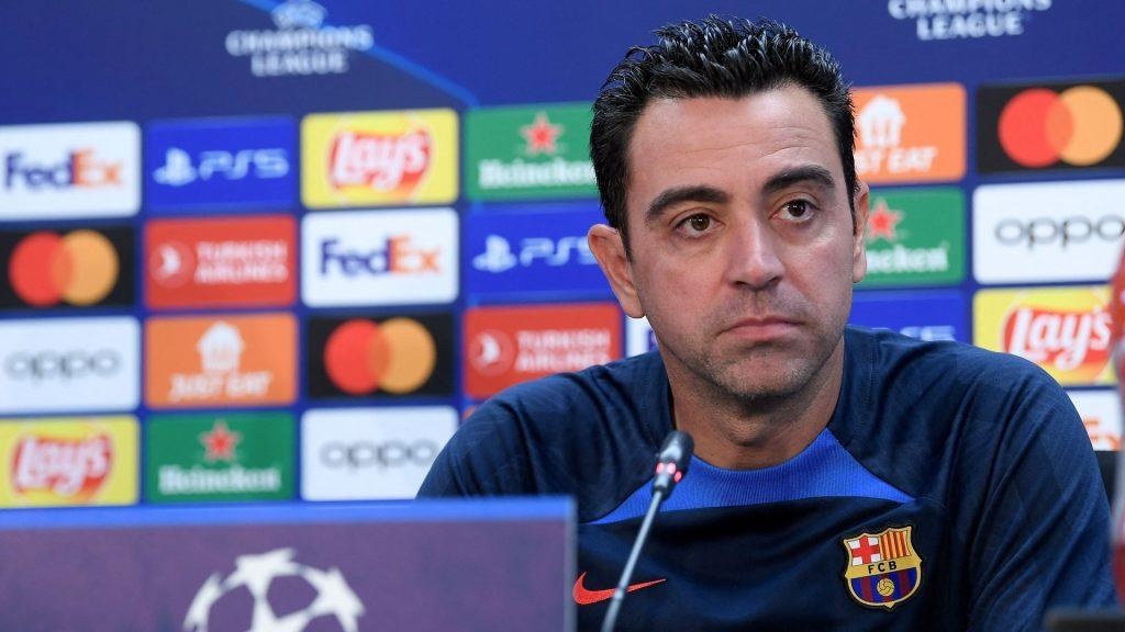 Barca co ke hoach sa thai Xavi hinh anh