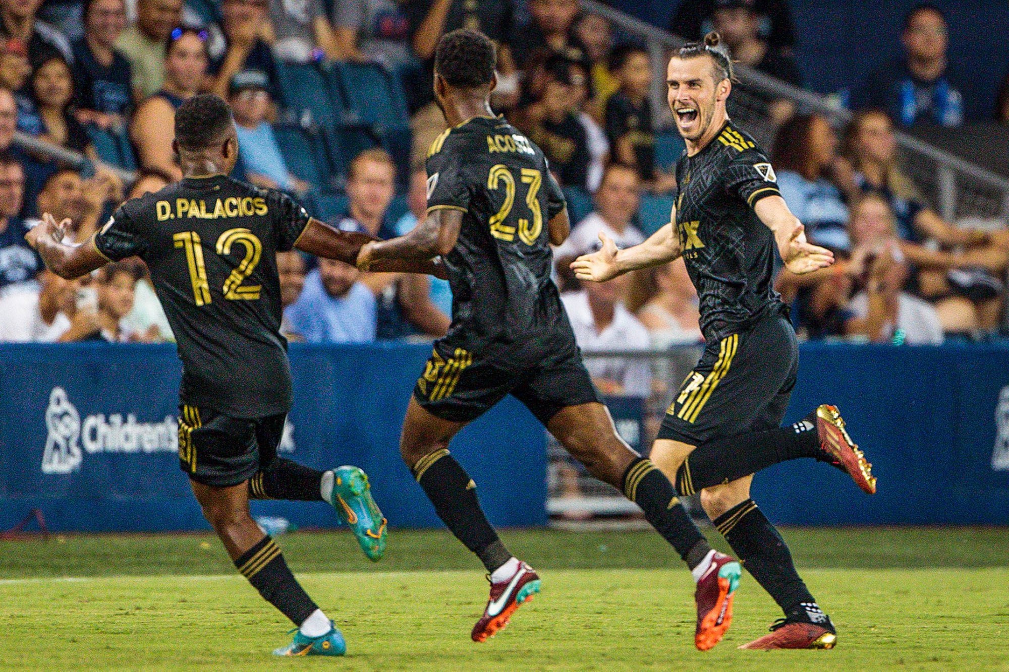 Bale ghi ban phut 120+8 anh 8