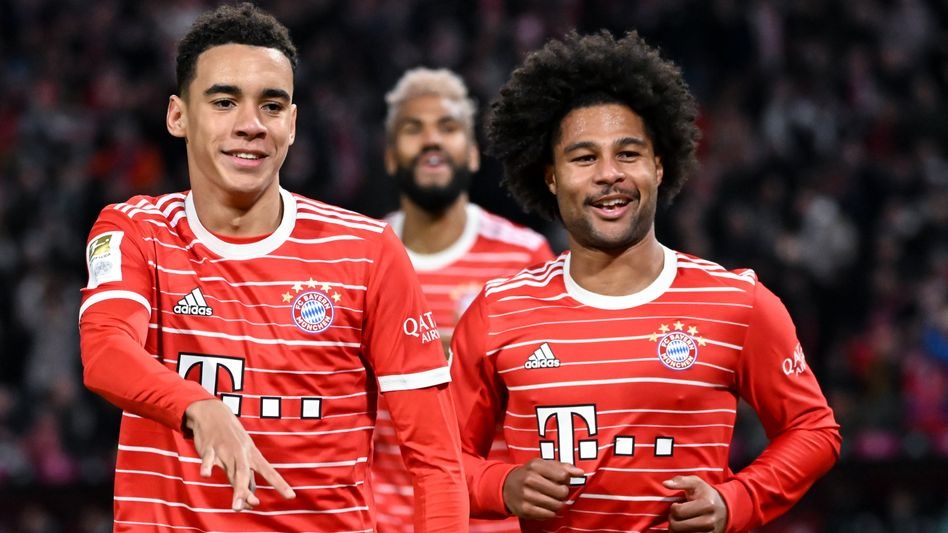 Sao tre sinh nam 2003 lap ky luc o tran thang 6-1 cua Bayern hinh anh