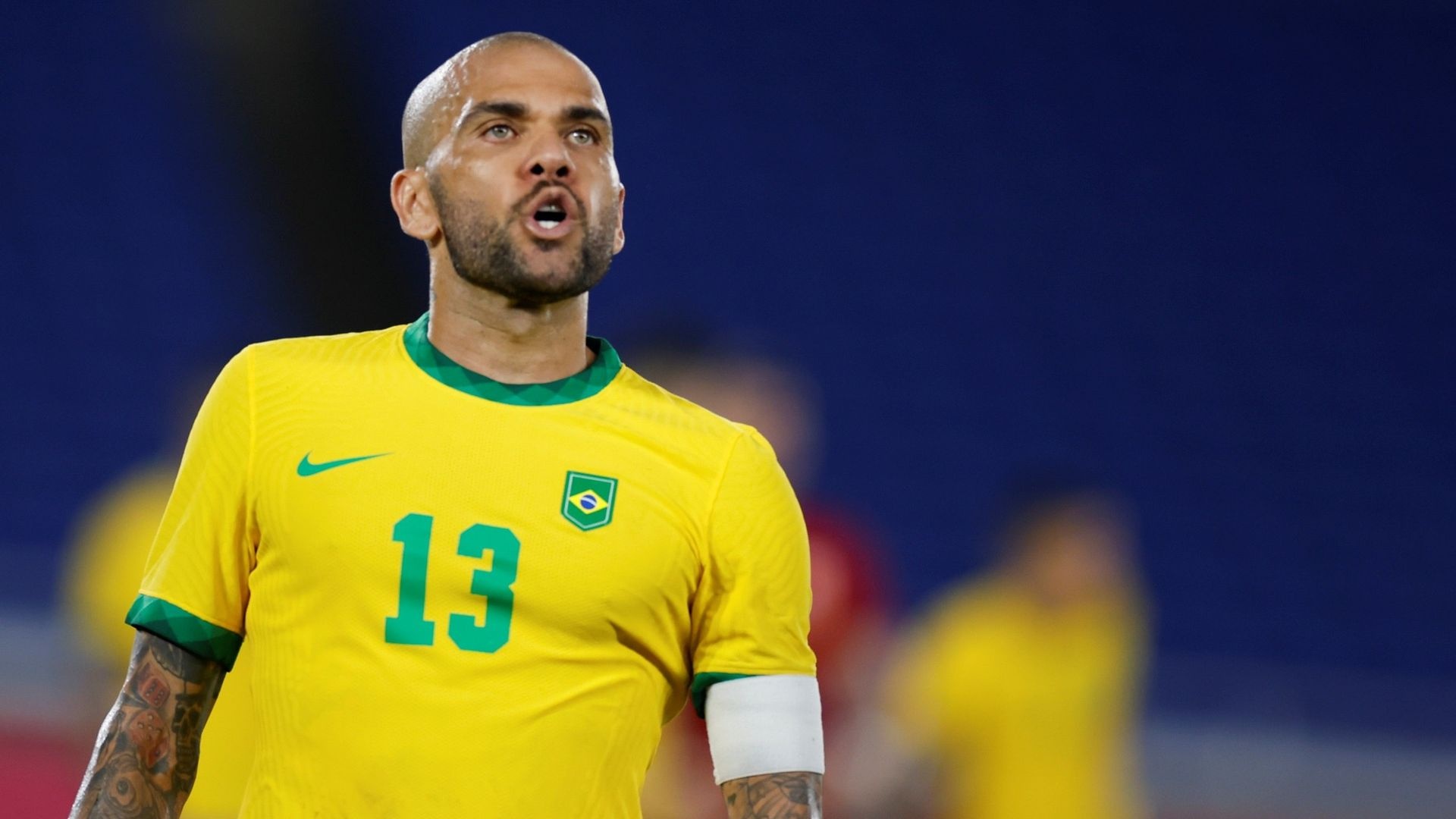 Dani Alves bi dieu tra truoc World Cup 2022 hinh anh