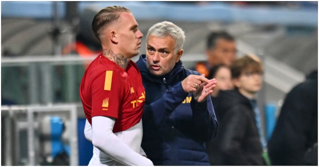 Mourinho trung phat hoc tro thieu chuyen nghiep hinh anh