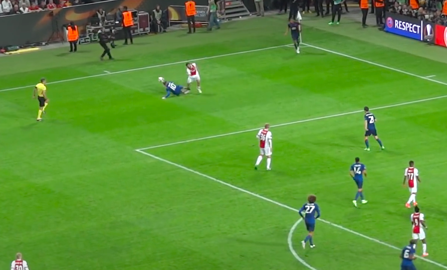 Khac biet cua Rooney anh 3