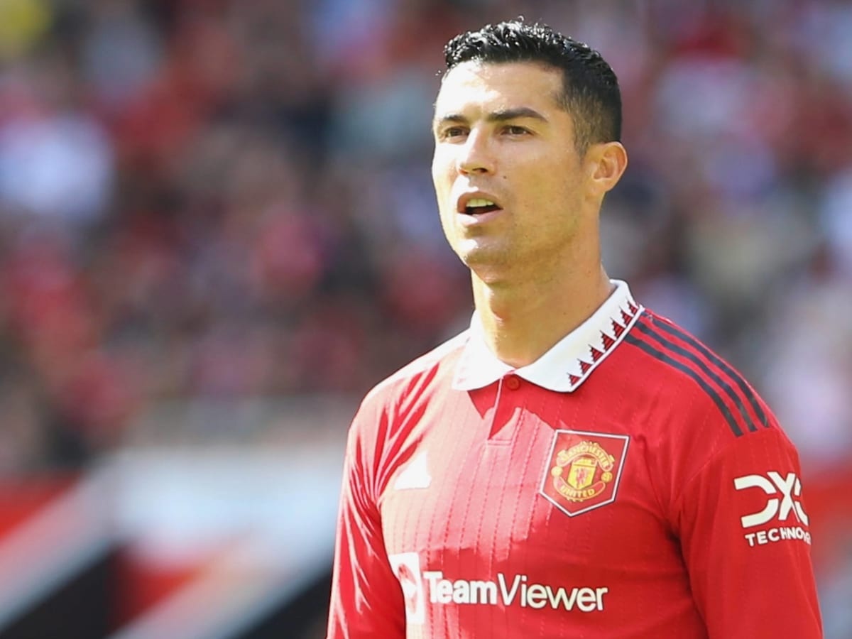 Ronaldo bi trung phat sau khi roi Man United hinh anh