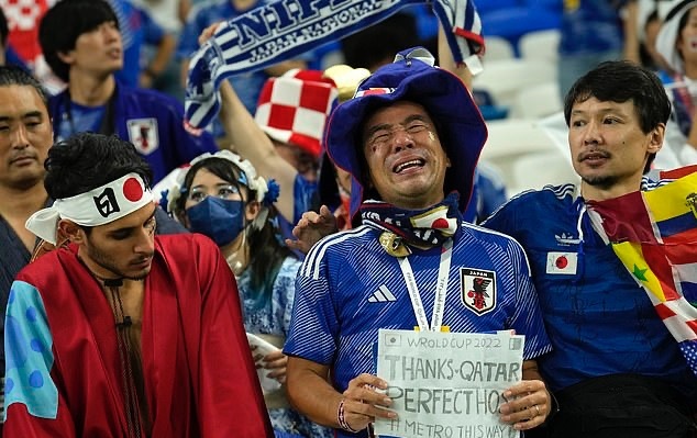 CDV Nhat Ban bat khoc anh 3