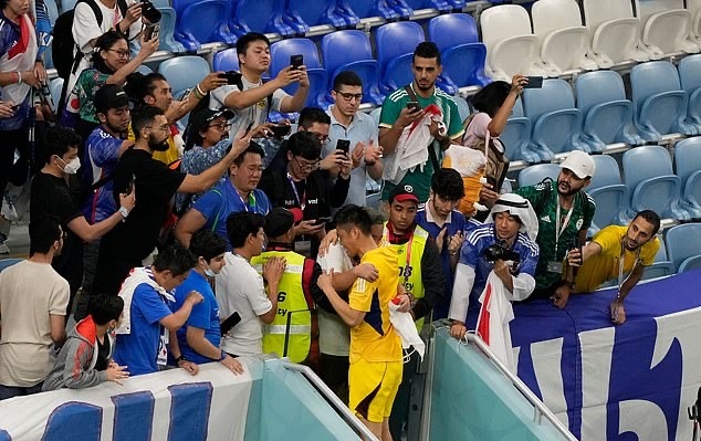 CDV Nhat Ban bat khoc anh 4