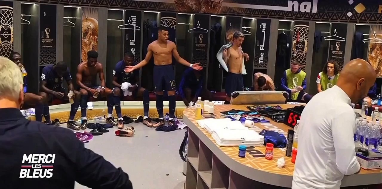 Mbappe phat bieu gay chu y trong gio nghi tran chung ket hinh anh