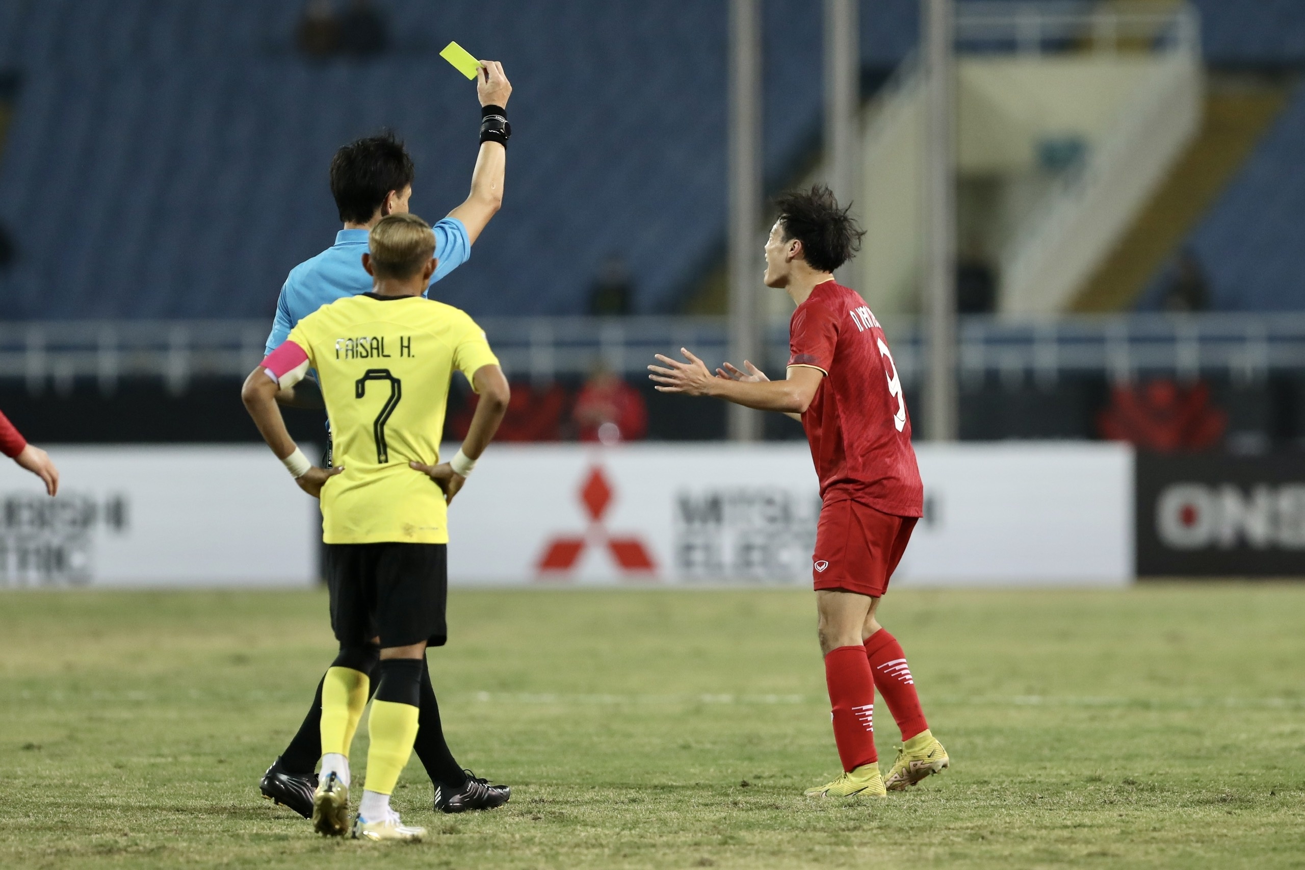 Phan ung cua Van Toan anh 3