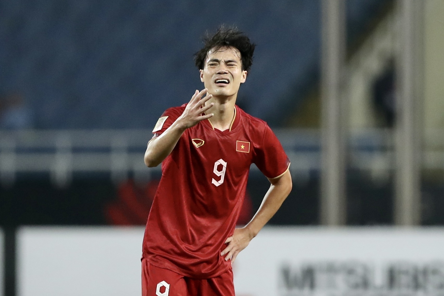 Phan ung cua Van Toan anh 7