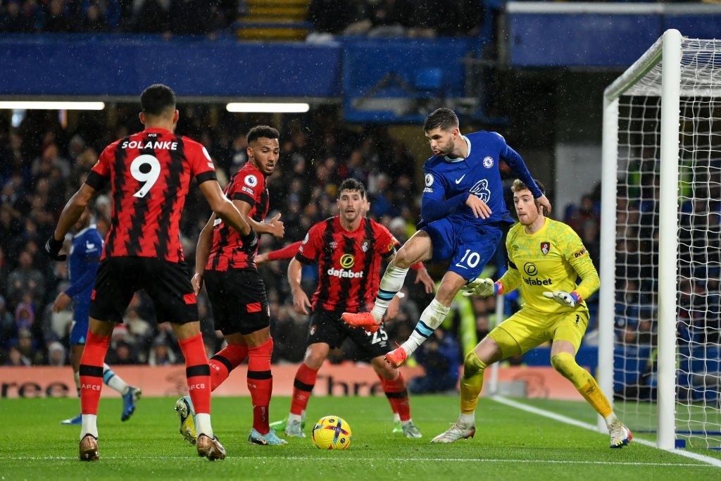 Chelsea ap sat Liverpool anh 5